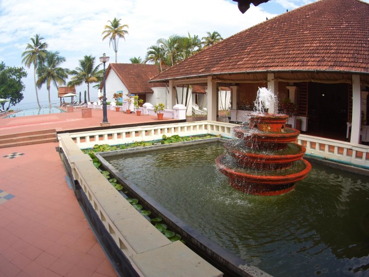 kerala whispering palms