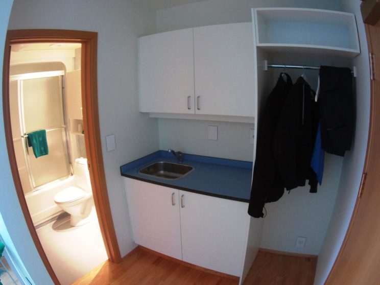 start hostel keflavik