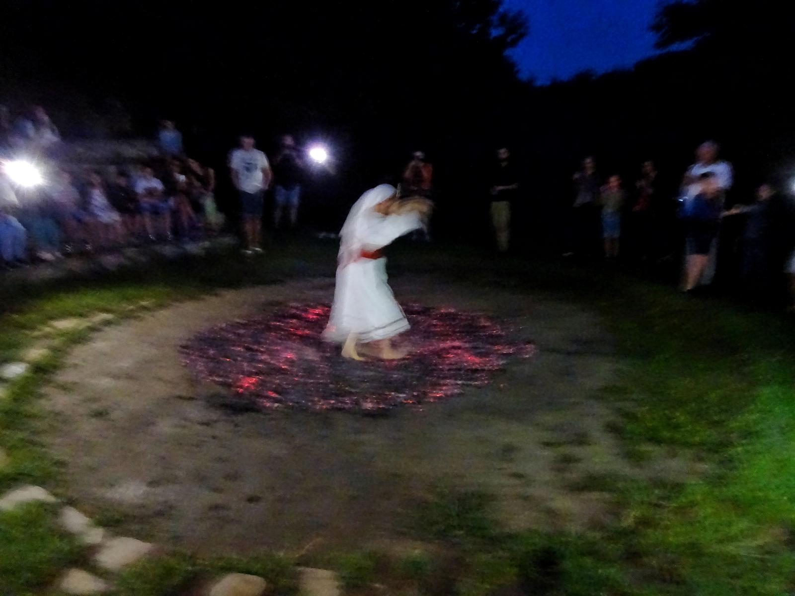 Feuertanz im Restaurant Bulgaran bei Kazanlak